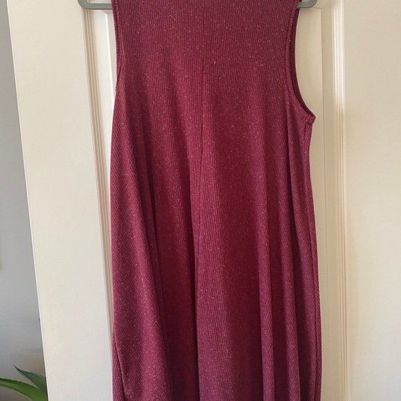 ✨NWT✨ - BDG - Flowy Knit Sleeveless Top - Picture 6 of 6